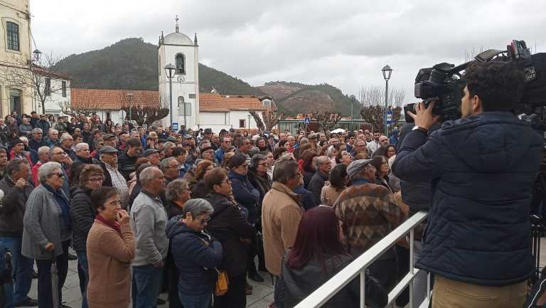 Jornal Campeão: Penacova: Cidadãos prosseguem protesto contra preço da água