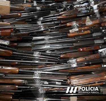 Jornal Campeão: PSP prepara armas doadas para utilizar em formação ou serviço
