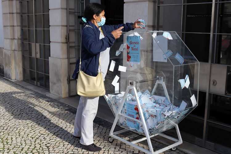 Jornal Campeão: Anadia: Sorteio de Natal do comércio local termina a 03 de Janeiro