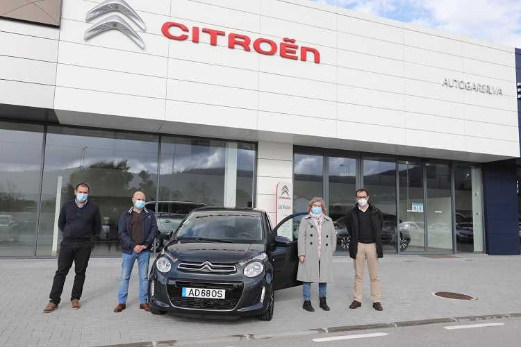 Jornal Campeão: Automóvel sorteado na iniciativa “Natal na Lousã” foi hoje entregue