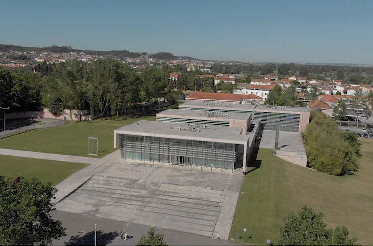 Jornal Campeão: Bissaya Barreto lecciona pós-graduação em “Enfermagem em Cuidados Intensivos”