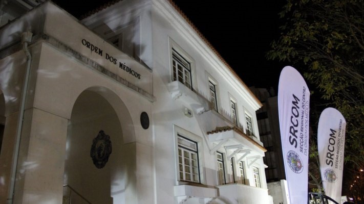 Jornal Campeão: Médicos do Centro entregam 400 quilos de papel ao Banco Alimentar