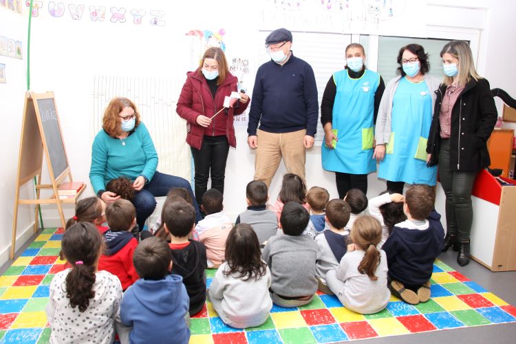 Jornal Campeão: Condeixa-a-Nova: Alunos cantam as janeiras “para conservar tradição”