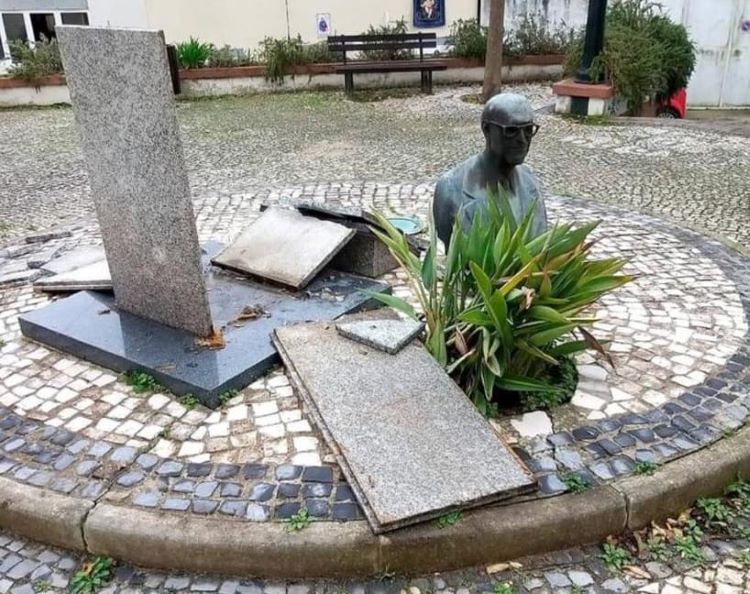 Jornal Campeão: Município da Figueira da Foz condena actos de vandalismo