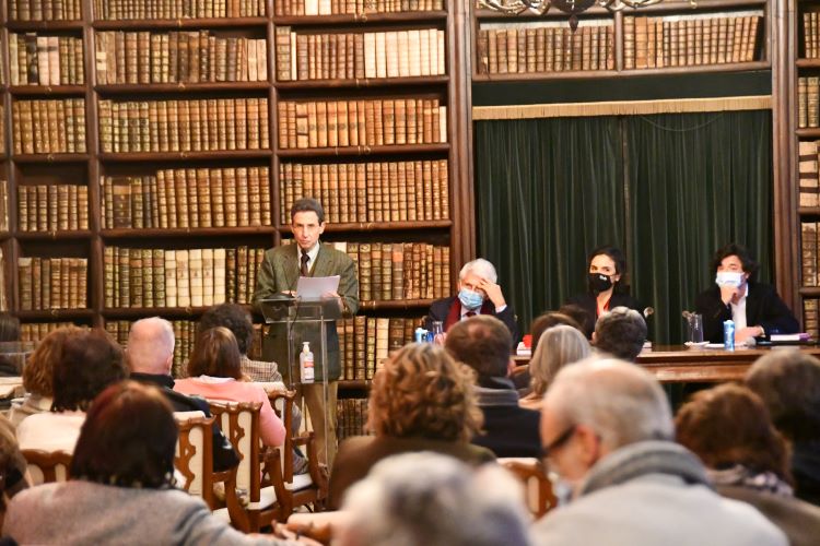 Jornal Campeão: Biblioteca Geral da UC recebeu a apresentação da obra «Os filhos da madrugada»