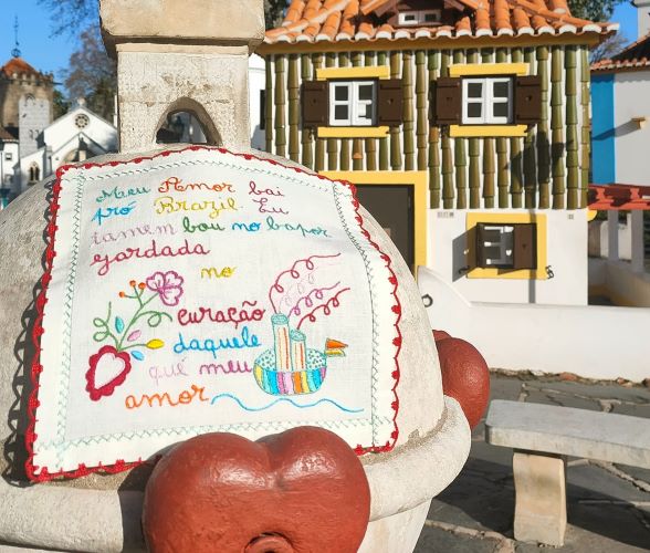 Jornal Campeão: Lenços dos Namorados no Portugal dos Pequenitos