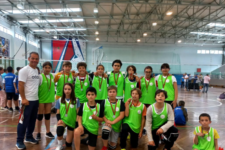 Jornal Campeão: Figueira da Foz: Alunos do AEZUFF na Final Distrital de Voleibol