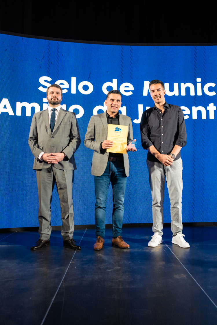 Jornal Campeão: Oliveira do Hospital premiado com o Selo de Município Amigo da Juventude