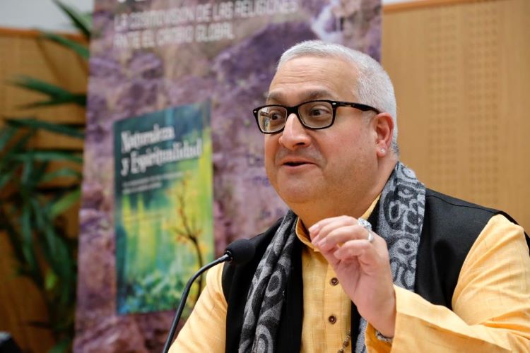 Jornal Campeão: Universidade de Coimbra recebe sacerdote hindu