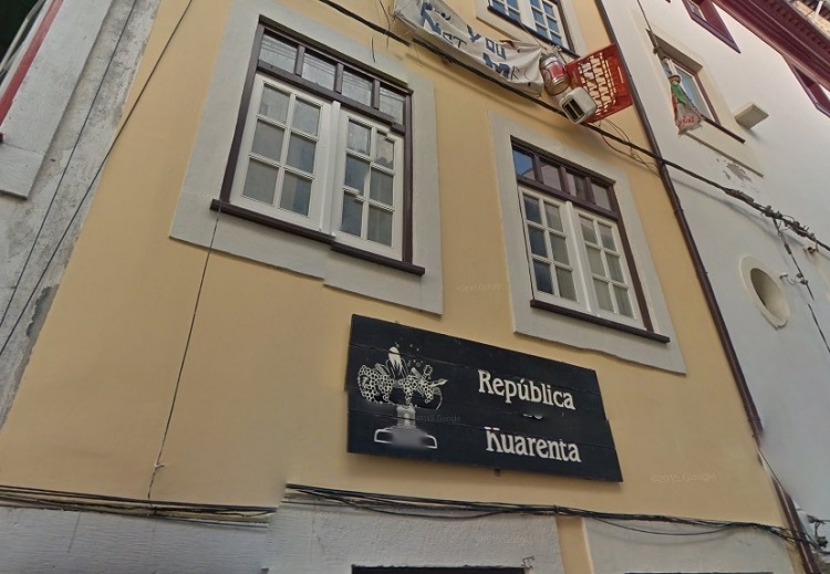 Jornal Campeão: Coimbra: República do Kuarenta pede ajuda para comprar edifício em que funciona