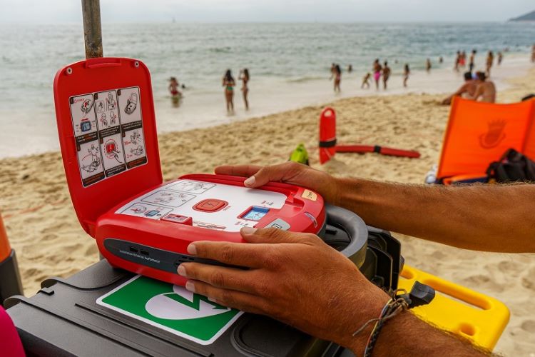 Jornal Campeão: Figueira da Foz instala equipamentos de desfibrilhação automática externa nas praias