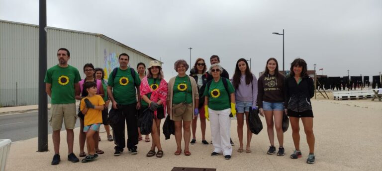 Jornal Campeão: Os Verdes realizaram uma caminhada com recolha de lixo na Praia do Cabedelo