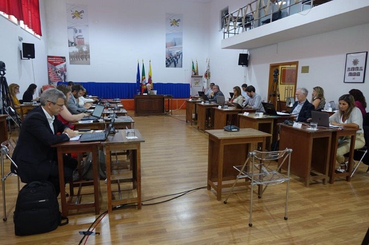 Jornal Campeão: Coimbra avança com projecto para diminuir absentismo e abandono escolar