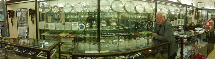 Jornal Campeão: Ourivesaria Costa reconhecida como loja com história na Baixa de Coimbra