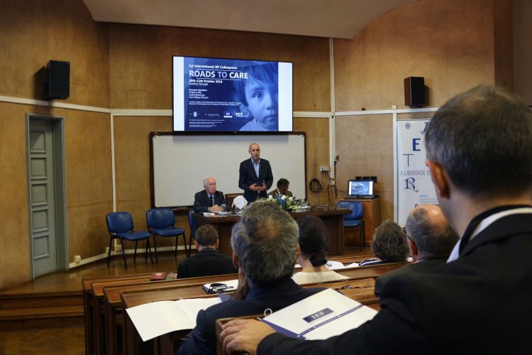 Jornal Campeão: Colóquio Internacional “Roads to Care” decorre na FLUC