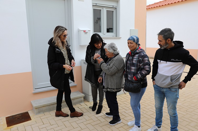 Jornal Campeão: Câmara de Cantanhede entrega últimas habitações requalificadas no Bairro Vicentino