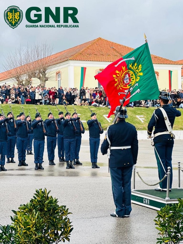 Jornal Campeão: Figueira da Foz: 194 Guardas fizeram o Juramento de Bandeira