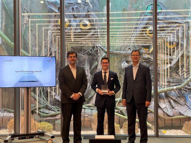 Jornal Campeão: Estudante da UC vence 5.ª edição do Law and Technology Award da Abreu Advogados