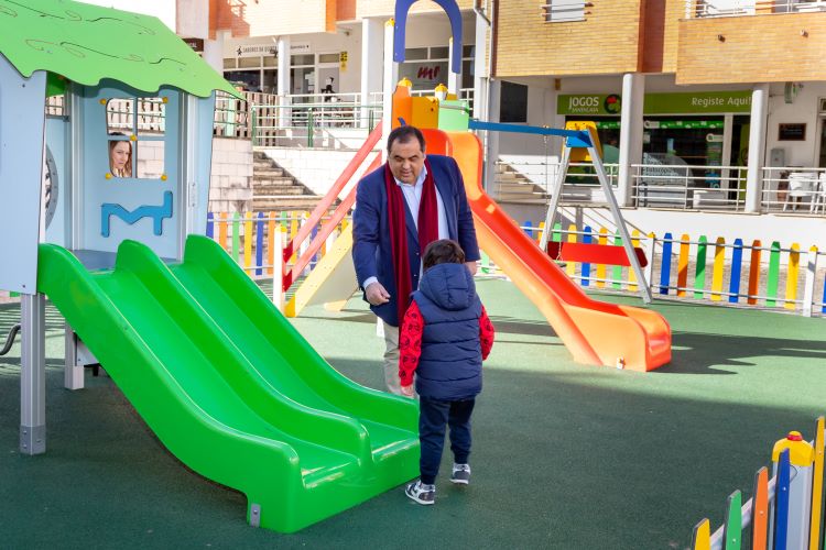 Jornal Campeão: Reaberto parque infantil da Urbanização Nova Conimbriga em Condeixa