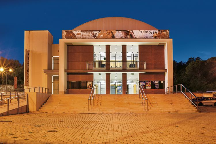 Jornal Campeão: Cineteatro Anadia acolhe concurso intermunicipal de leitura