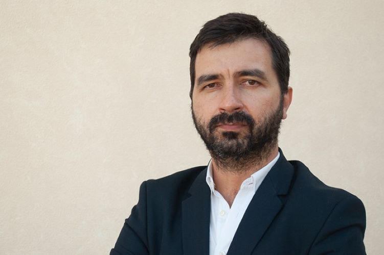 Jornal Campeão: João Lemos explica que “histórias contam os seus olhos” em conversa no Exploratório