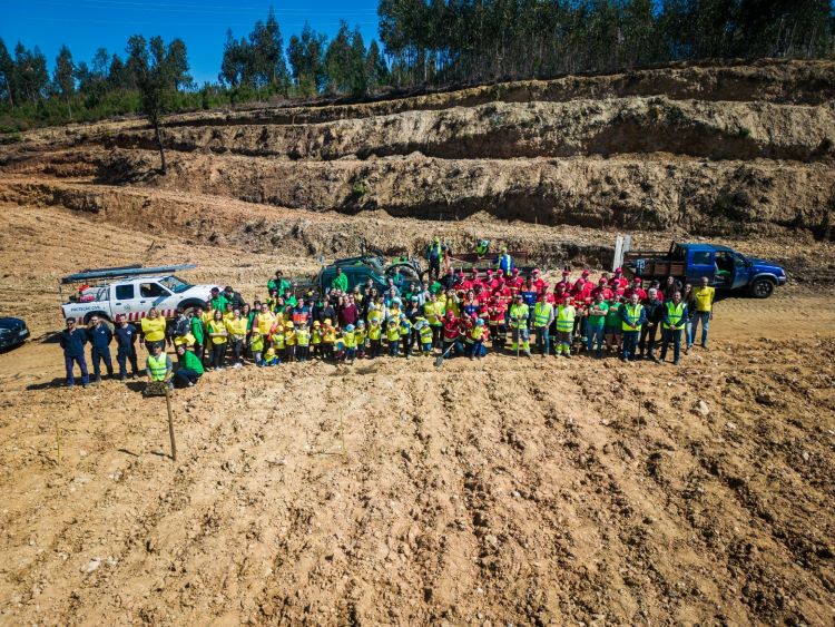 Jornal Campeão: Tábua unida em acção de reflorestação no Dia Internacional das Florestas