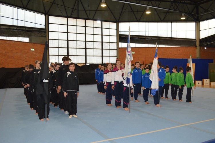 Jornal Campeão: Campeonato de ginástica animou o passado fim-de-semana em Coimbra
