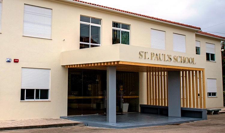 Jornal Campeão: St. Paul’s School formaliza parceria com a Ordem dos Economistas