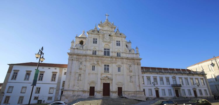 Jornal Campeão: Universidade de Coimbra inaugura espaço “Éfe-Érre-Á – Momentos da Vida Académica”