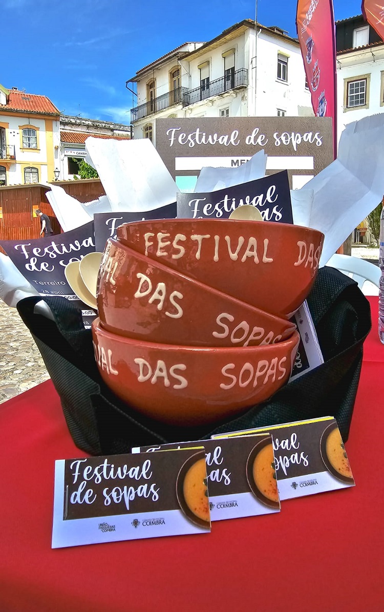 Jornal Campeão: Há sopas este domingo no Terreiro da Erva na Baixa de Coimbra