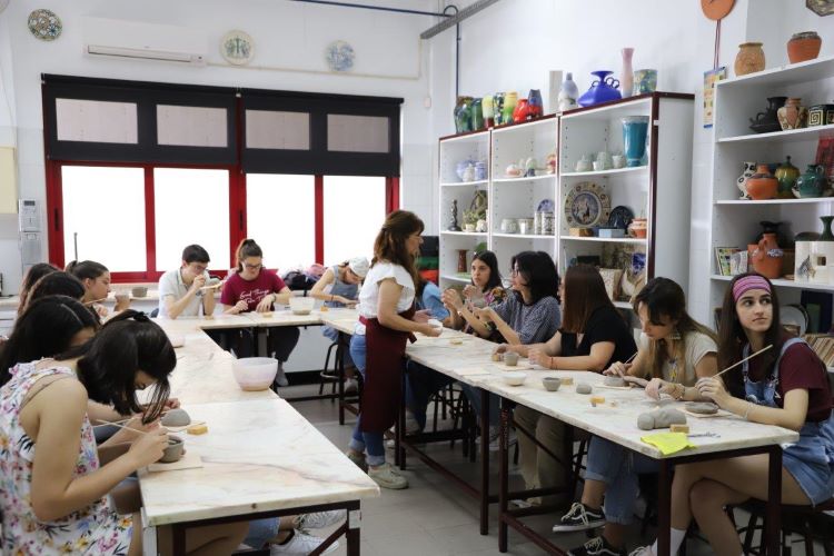 Jornal Campeão: CEARTE dinamiza workshop de cerâmica para estudantes de Psicologia de Coimbra