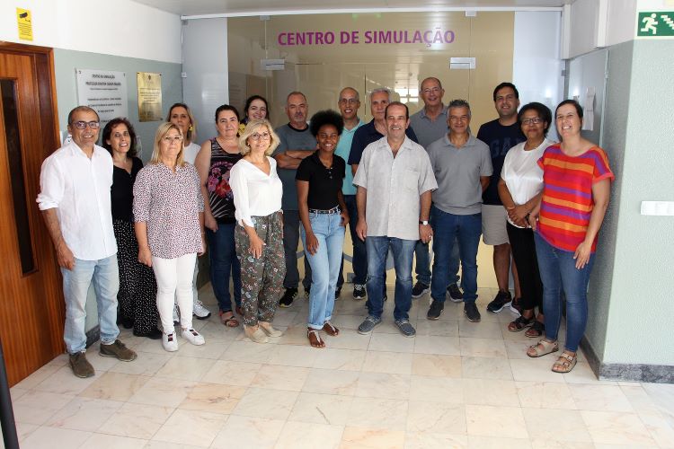 Jornal Campeão: Docentes da Escola de Enfermagem de Coimbra dão formação em reanimação