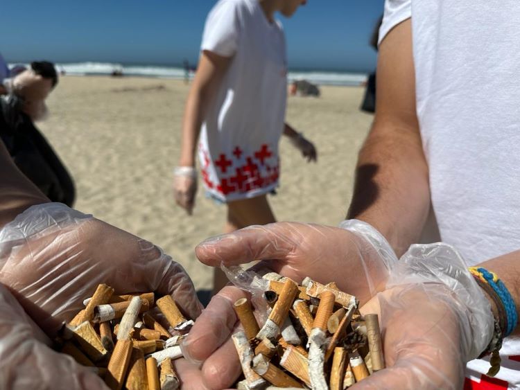 Jornal Campeão: Acção colectiva da Juventude da Cruz Vermelha recolhe 40 mil beatas em todo país