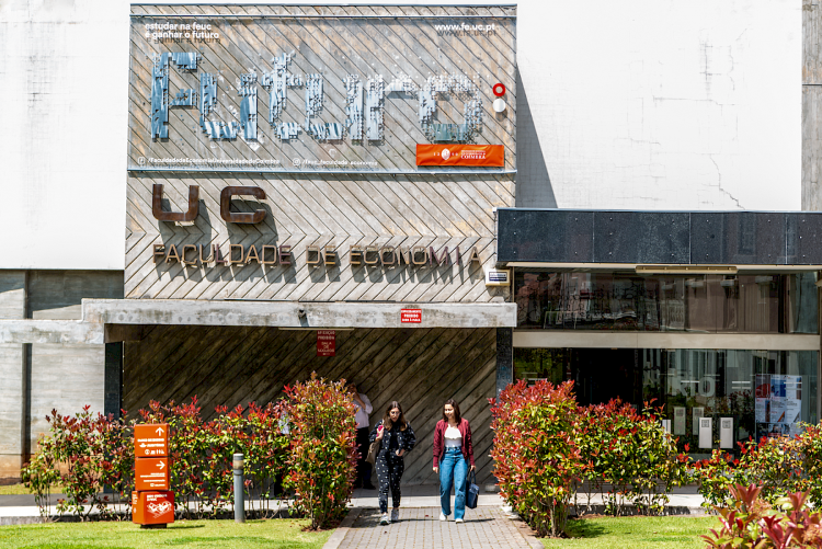 Jornal Campeão: Faculdade de Economia da Universidade de Coimbra celebra 51 anos