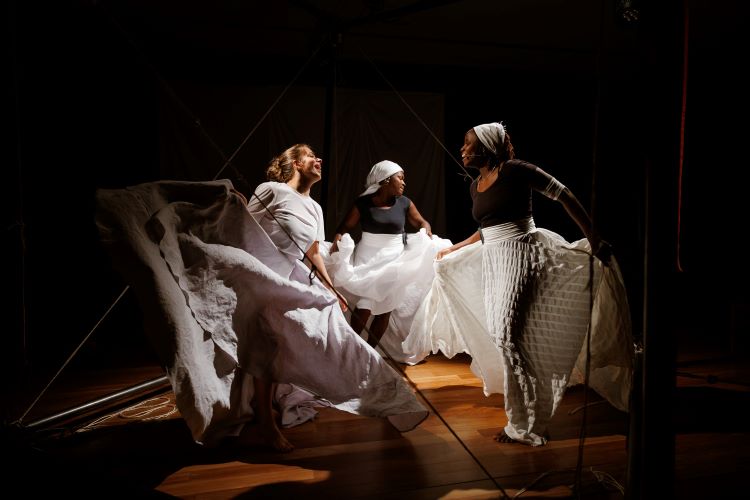 Jornal Campeão: Teatrão em Coimbra recebe criação da Cem Palcos