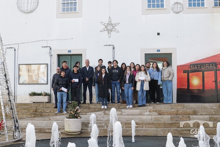 Jornal Campeão: Góis apoia com 10 mil euros estudantes do ensino secundário e superior