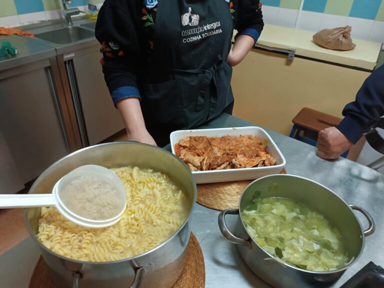 Jornal Campeão: Cozinha solidária da Integrar garante apoio alimentar durante as festividades de fim de ano