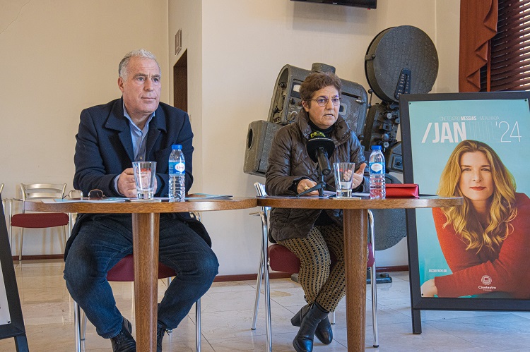 Jornal Campeão: Mealhada recebe Pólo Norte, Raminhos, João Baião e a norte-americana Jacqui Naylor Jornal Campeão: Mealhada recebe Pólo Norte, Raminhos, João Baião e a norte-americana Jacqui Naylor