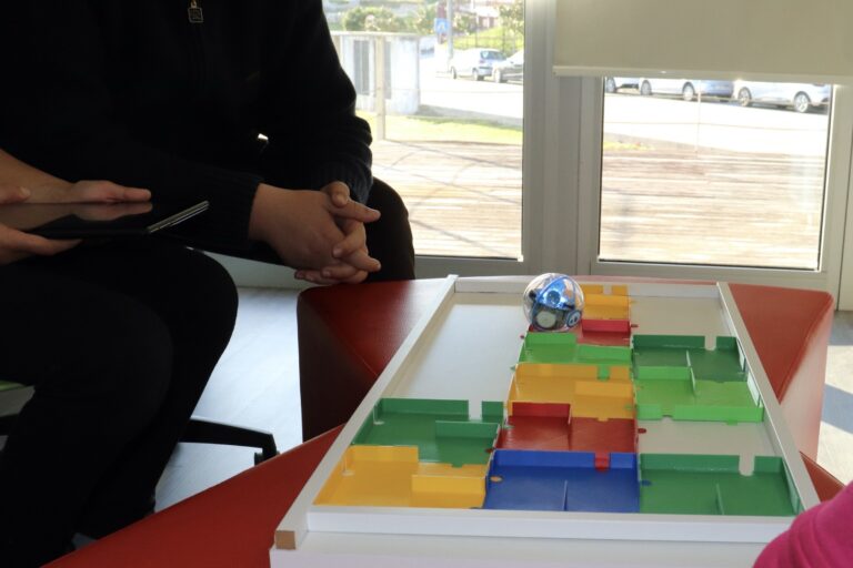 Jornal Campeão: Workshop de programação e robótica cativa crianças e jovens em Montemor-o-Velho