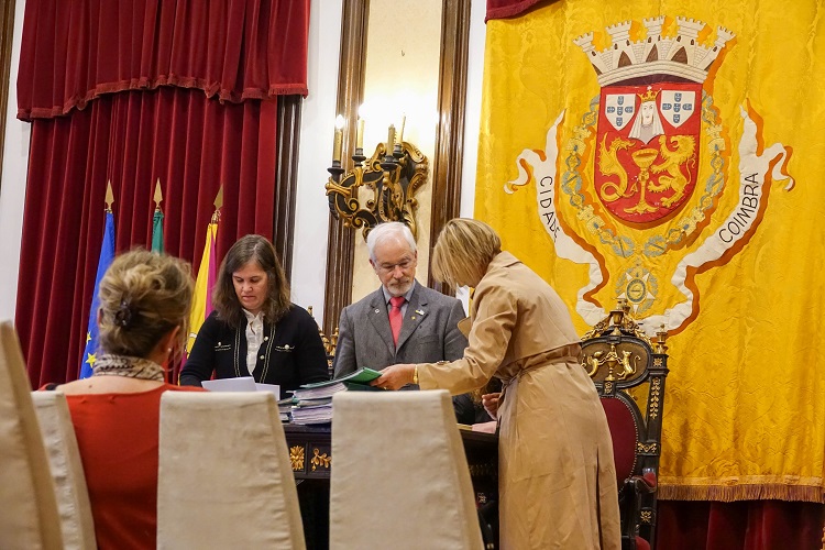 Jornal Campeão: Câmara de Coimbra entrega mais 9 habitações a famílias com baixos recursos