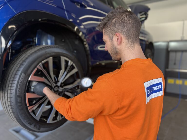Jornal Campeão: Litocar convida clientes para um dia especial com descontos e surpresas