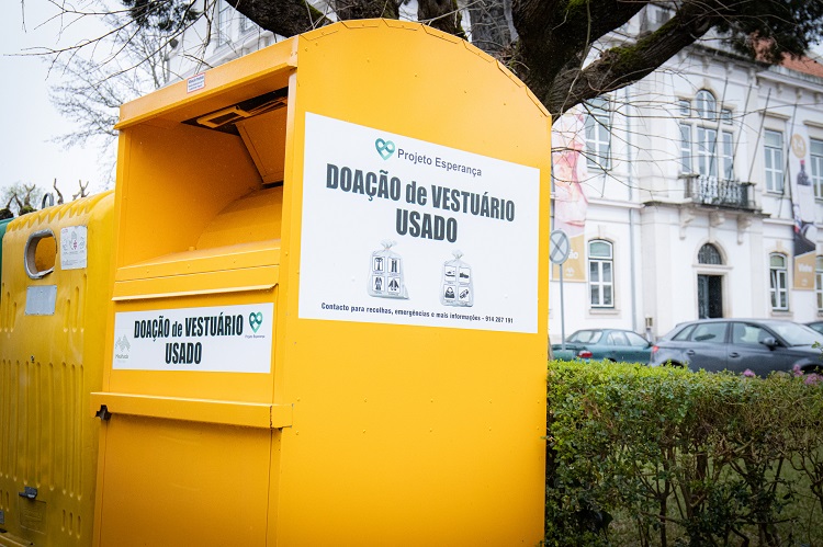 Jornal Campeão: Mealhada coloca 26 contentores de recolha de roupas para redistribuir