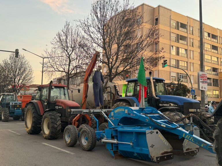 Jornal Campeão: Agricultores do Baixo Mondego prometem manter protesto em Coimbra