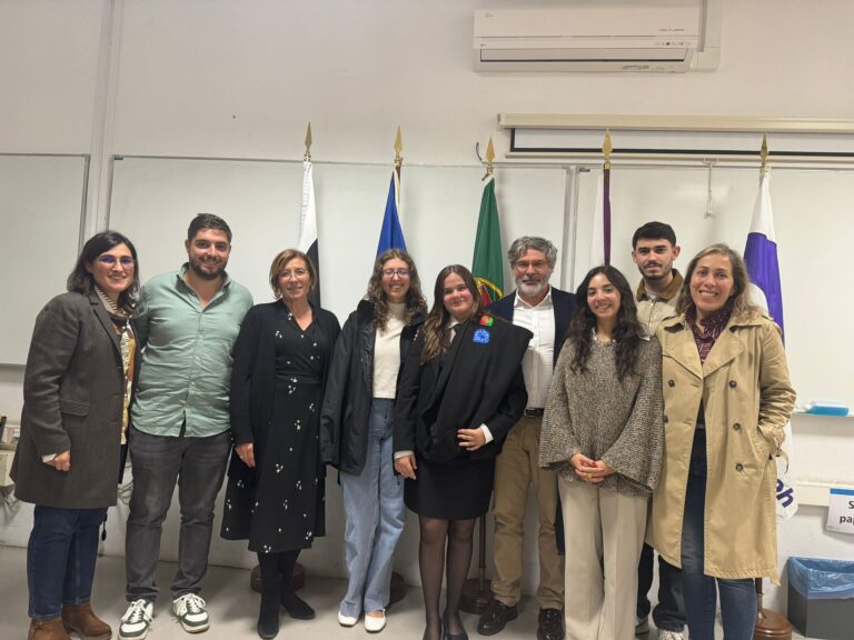 Jornal Campeão: Nova direcção da Associação de Estudantes da ESTGOH tomou posse
