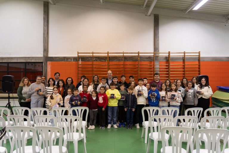 Jornal Campeão: Pampilhosa da Serra homenageou alunos pelo desempenho escolar Jornal Campeão: Pampilhosa da Serra homenageou alunos pelo desempenho escolar