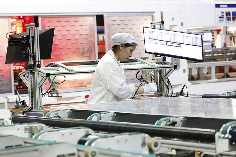 Jornal Campeão: Economia chinesa mantém resiliência com crescimento do consumo, inovação e comércio externo