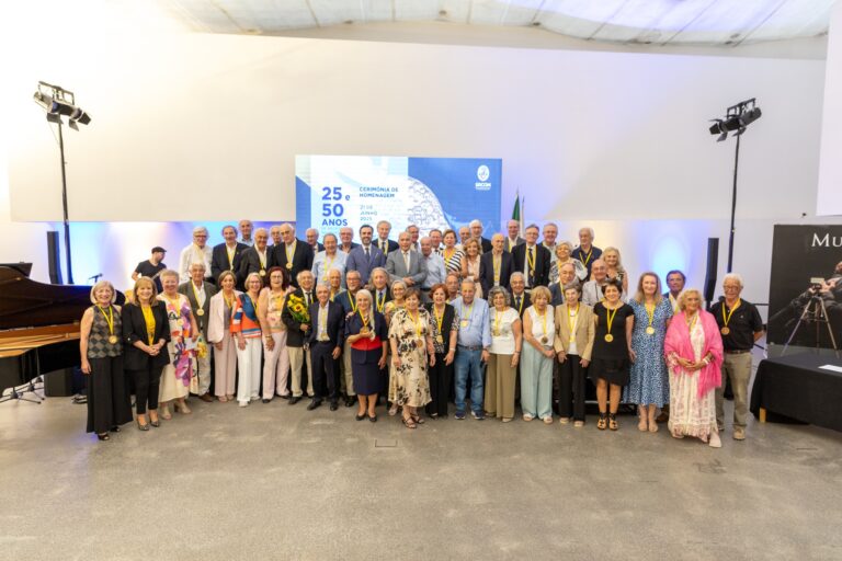 Jornal Campeão: Dia do Médico celebrado com homenagem a 152 clínicos da região Centro