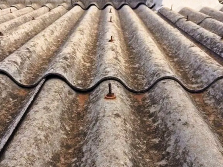 Jornal Campeão: Operação de 700 mil euros remove materiais com amianto de hospitais em Coimbra