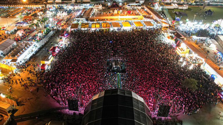 Jornal Campeão: EXPOFACIC 2025 arranca esta quinta-feira com 11 dias de festa e grandes nomes