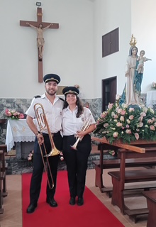 Jornal Campeão: Banda de Santana celebra o amor com Diana e Ricardo a caminho do altar